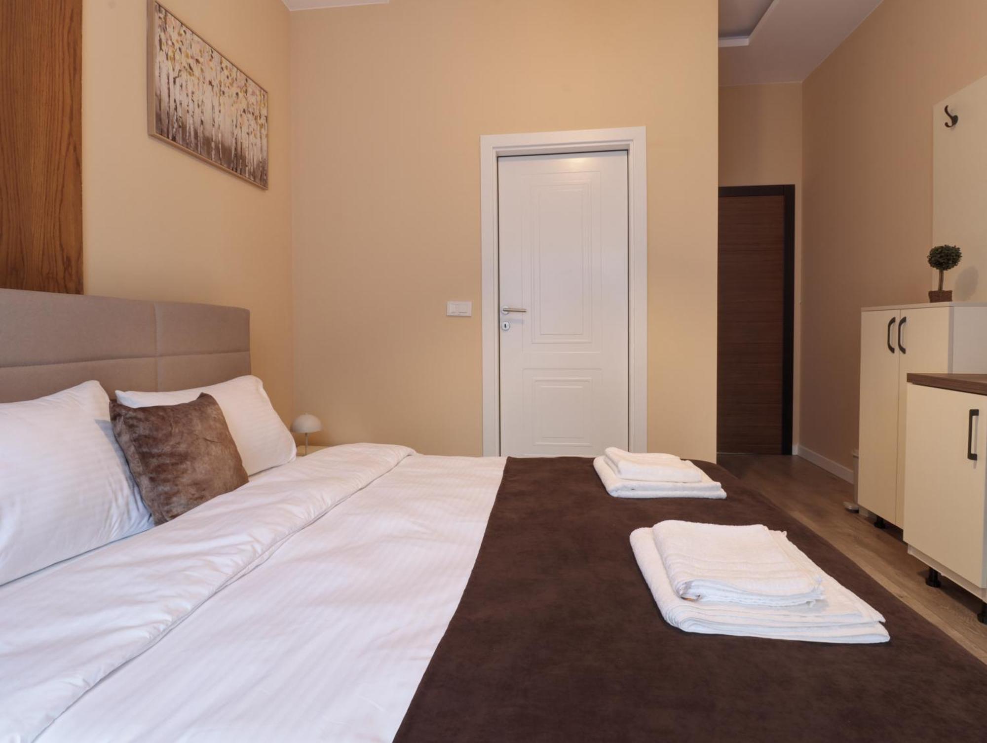 بريشتاين Midtown Prishtina Stays - Central Location المظهر الخارجي الصورة