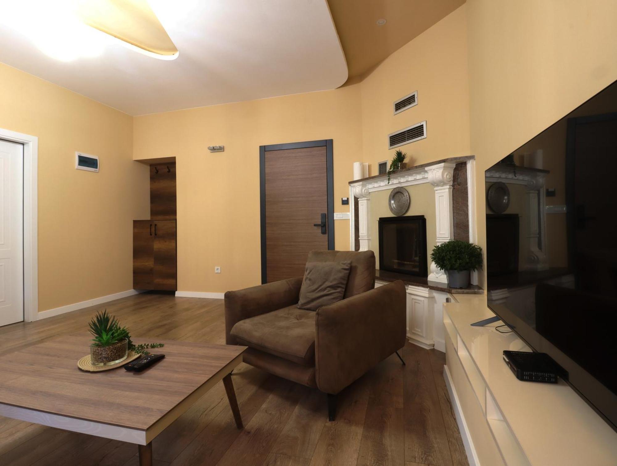 بريشتاين Midtown Prishtina Stays - Central Location المظهر الخارجي الصورة