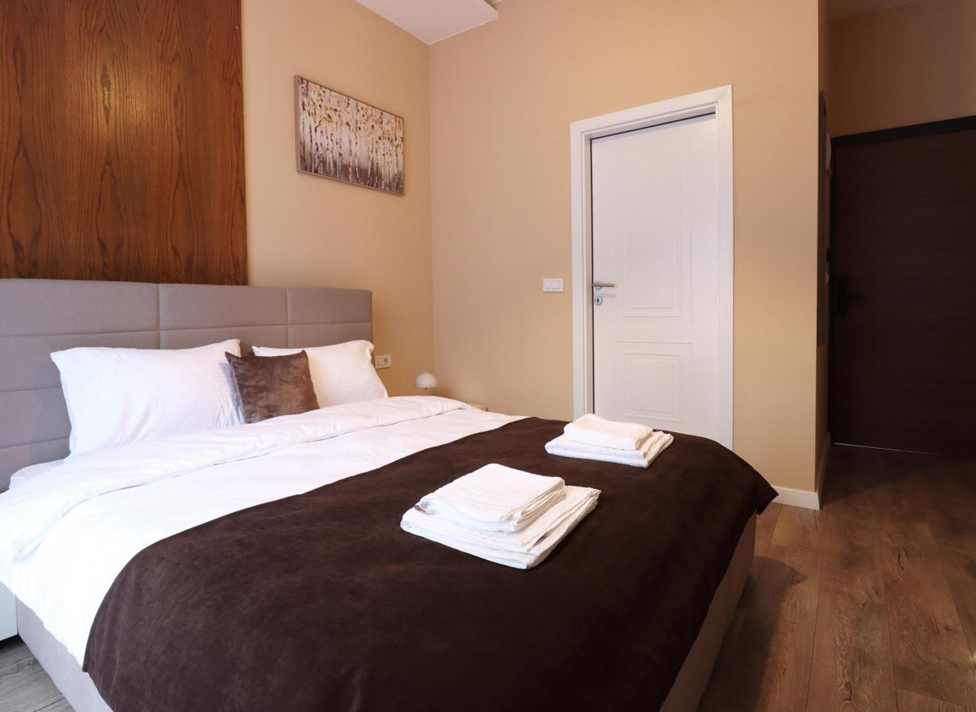 بريشتاين Midtown Prishtina Stays - Central Location المظهر الخارجي الصورة