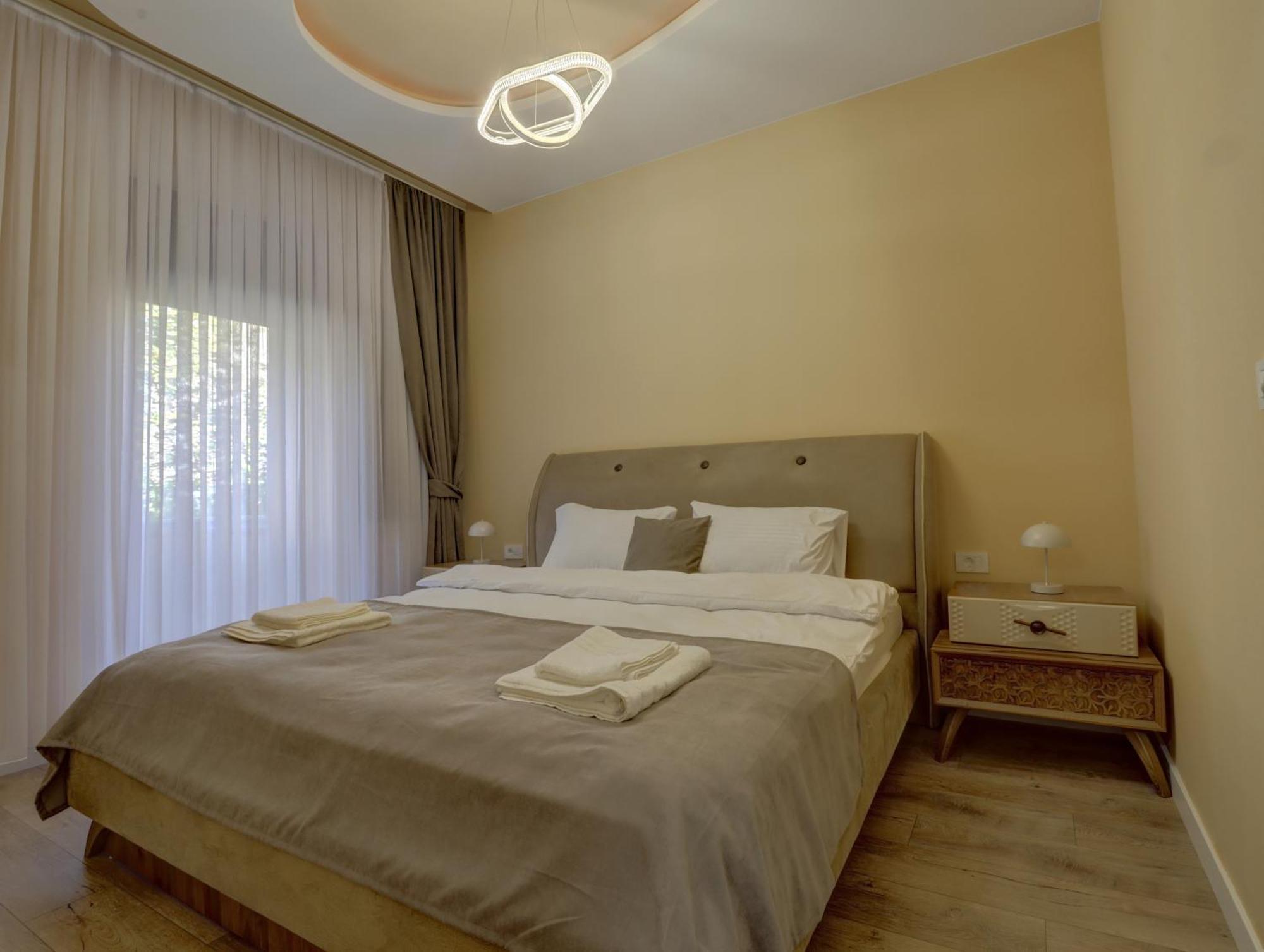 بريشتاين Midtown Prishtina Stays - Central Location المظهر الخارجي الصورة
