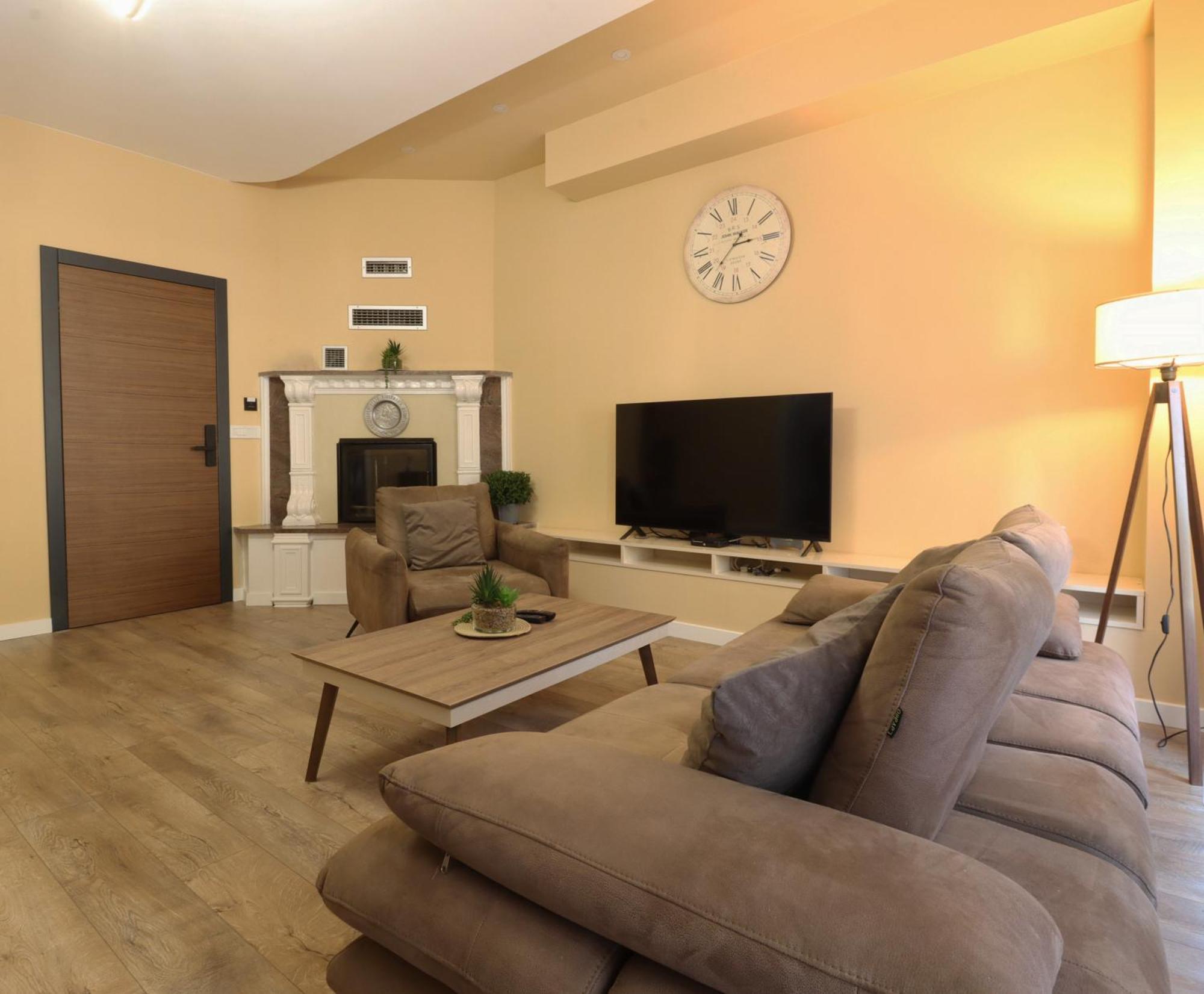 بريشتاين Midtown Prishtina Stays - Central Location المظهر الخارجي الصورة