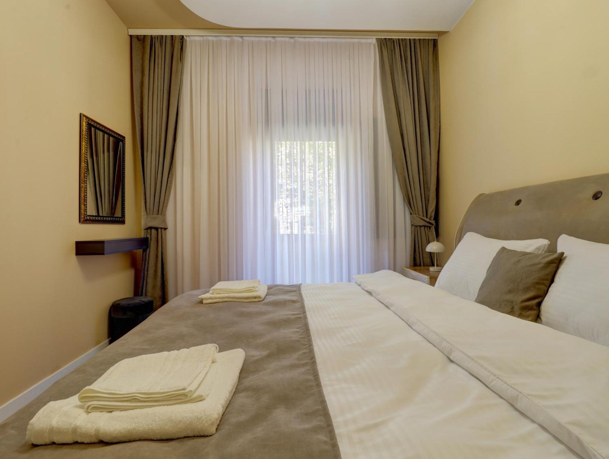 بريشتاين Midtown Prishtina Stays - Central Location المظهر الخارجي الصورة