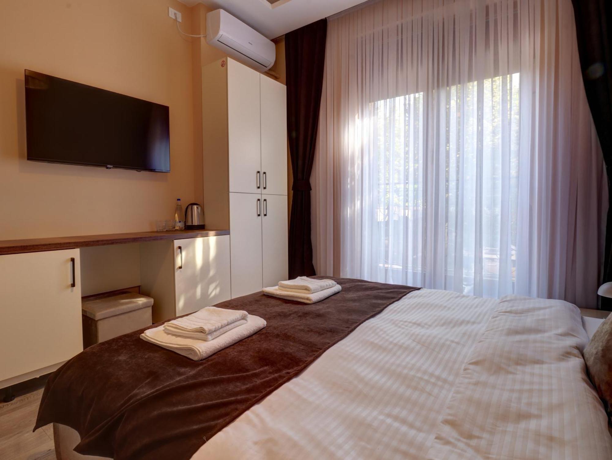 بريشتاين Midtown Prishtina Stays - Central Location المظهر الخارجي الصورة